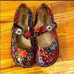 Like New Algeria Clogs